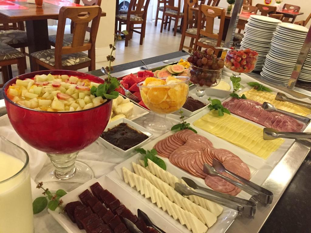天竺葵酒店 Balneário Camboriú 外观 照片